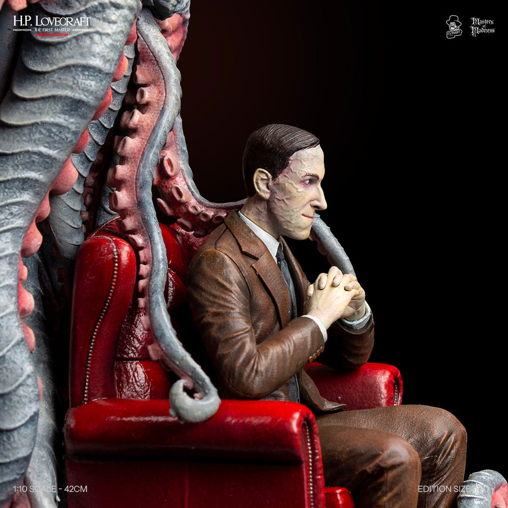 H.P. Lovecraft Forbidden Edition — side view polystone | Studio Everart